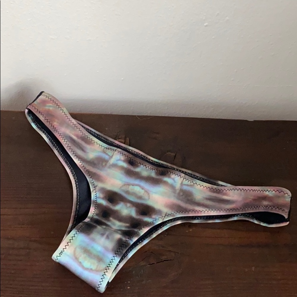 Dakine bikini bottoms
